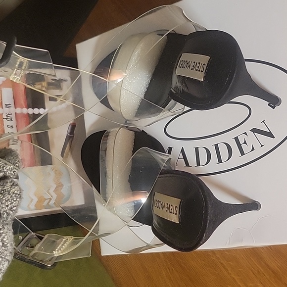 Steve Madden Seeme Sandal-Clear. Size 10 - Picture 3 of 4